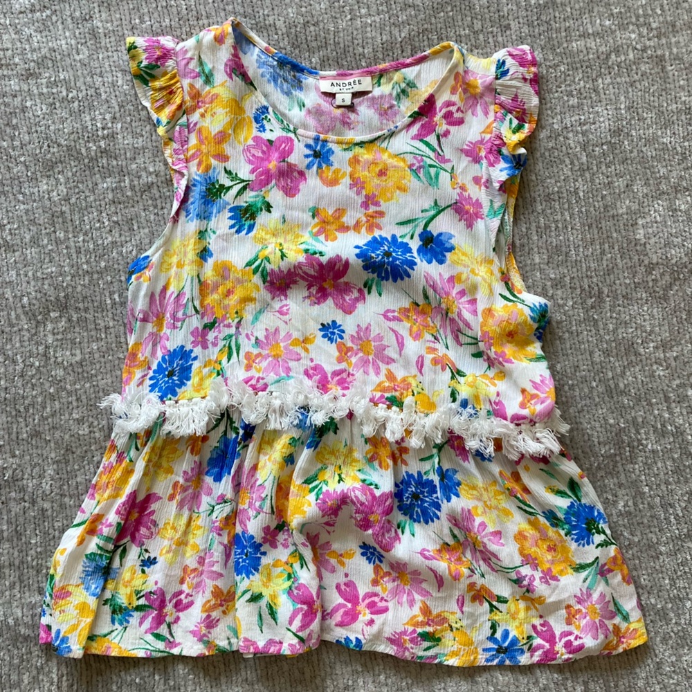 Andree by Unit Floral Boho Blouse Small Ruffle Cap‎ Sleeve Tassel Trim Colorful